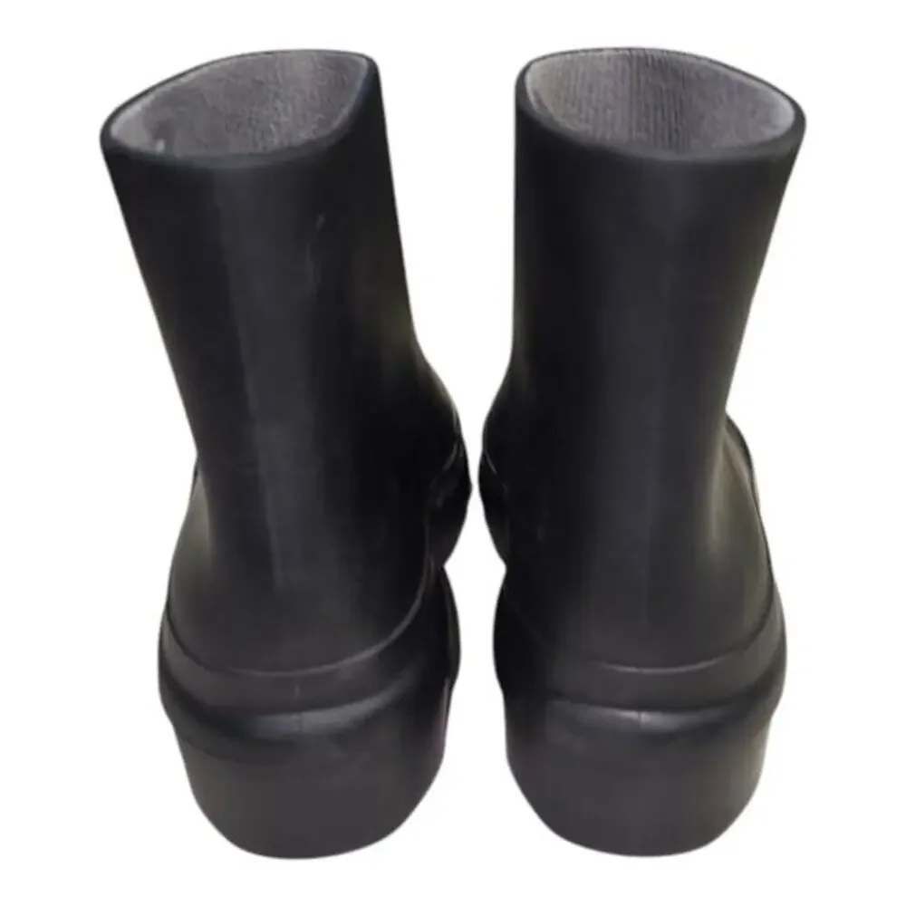 VINCE Nia Rainboots Stylish Black Lug Sole Women's Waterproof Boots‎ Size 6 New